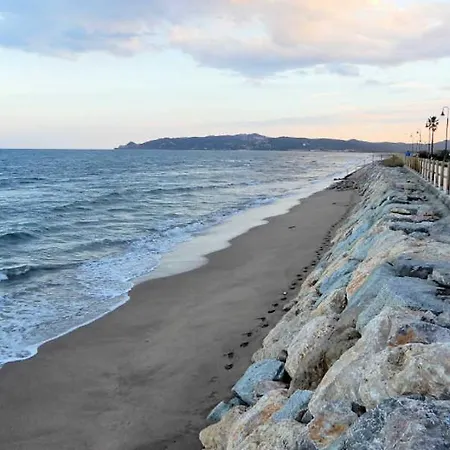 A 3 Minutos De La Playa. Cerca Del Centro L'Estartit